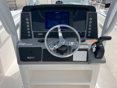 Robalo R230-CENTER-CONSOLE image