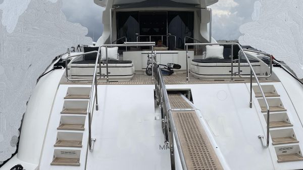 Mangusta 105 