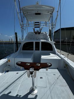 Bertram 31 Flybridge Cruiser image