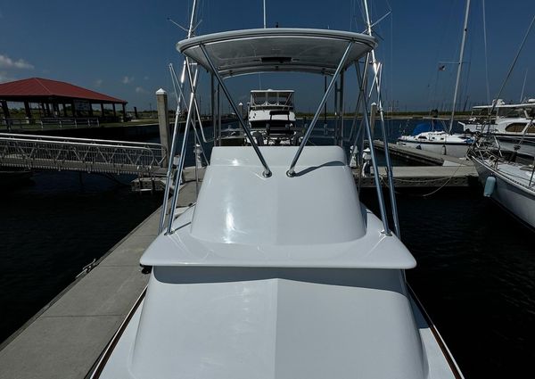 Bertram 31 Flybridge Cruiser image