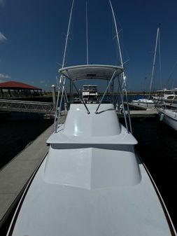 Bertram 31 Flybridge Cruiser image