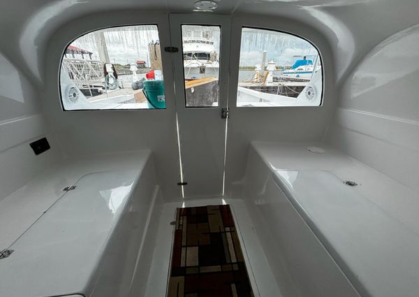 Bertram 31 Flybridge Cruiser image