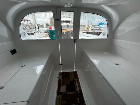 Bertram 31 Flybridge Cruiser image