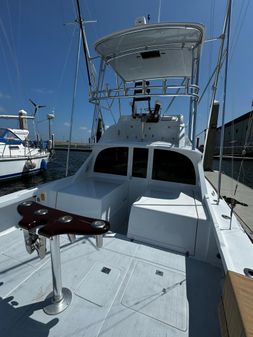 Bertram 31 Flybridge Cruiser image