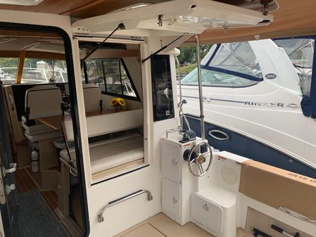 Cutwater 30 Sedan LE image