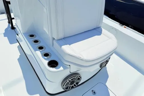 Yellowfin 24-BAY-CE image