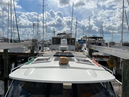 Cutwater 30 Sedan LE image