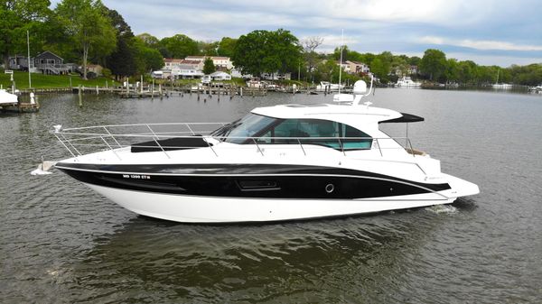 Cruisers Yachts 41 Cantius 