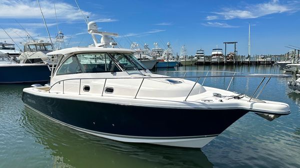 Pursuit OS 385 Offshore 