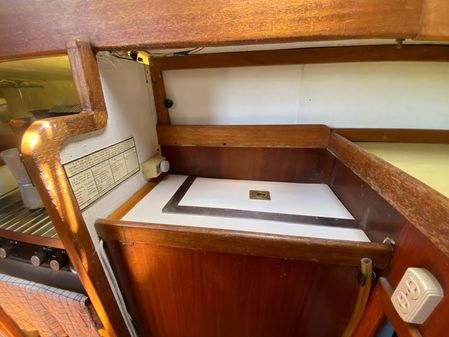 Samson 35-foot Cruising Ketch image