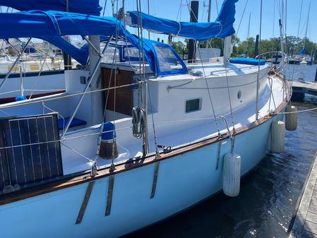 Samson 35-foot Cruising Ketch image