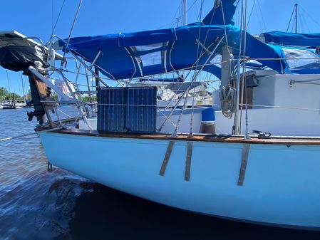 Samson 35-foot Cruising Ketch image