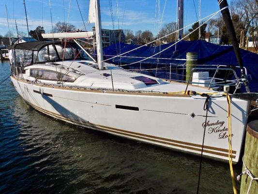 Jeanneau 44-DECK-SALOON - main image