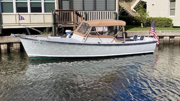 Dyer 29 Bass Boat 