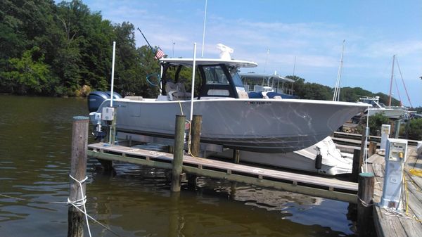 Sportsman Open 302 Center Console image