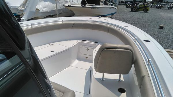 Sportsman Open 302 Center Console image