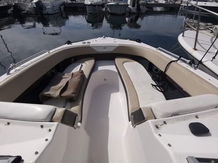 Regal 27 FasDeck image