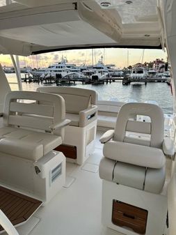 Boston Whaler 380 Realm image