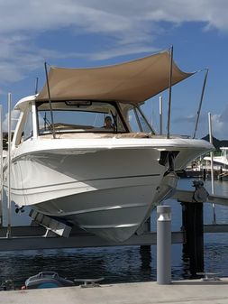 Boston Whaler 380 Realm image