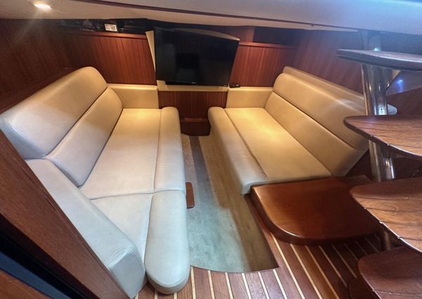 Tiara Yachts 3500 Sovran image