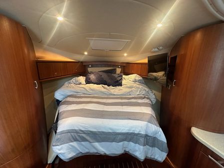 Tiara Yachts 3500 Sovran image