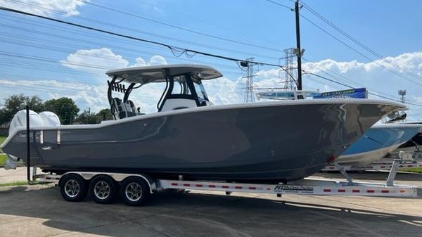 Tidewater 320 CC Adventure