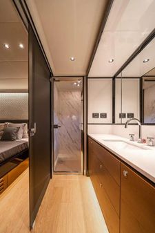 Absolute Navetta 68 image