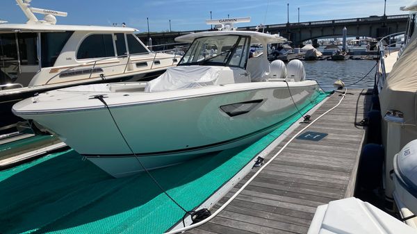 Pursuit S378 Sport