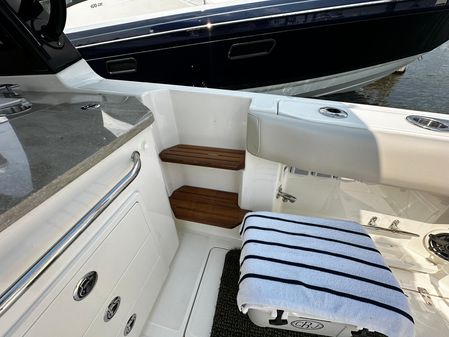 Boston Whaler 350 Realm image