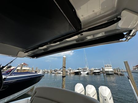 Boston Whaler 350 Realm image