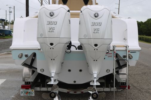Sportsman 302 OPEN image