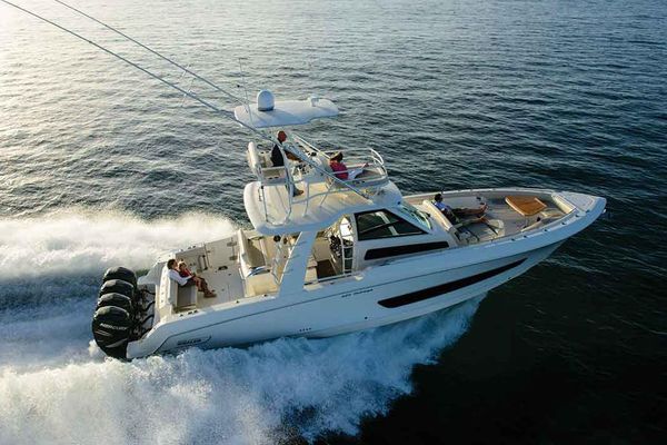Boston Whaler 420 Outrage - main image
