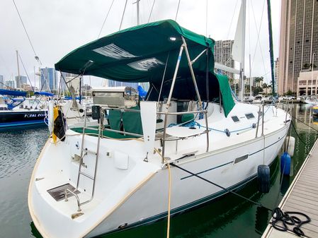 Beneteau 393 image