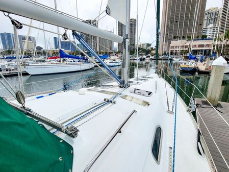 Beneteau 393 image