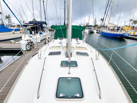 Beneteau 393 image