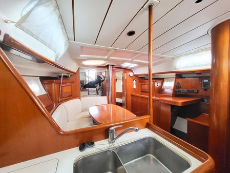 Beneteau 393 image