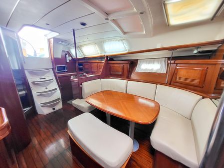 Beneteau 393 image