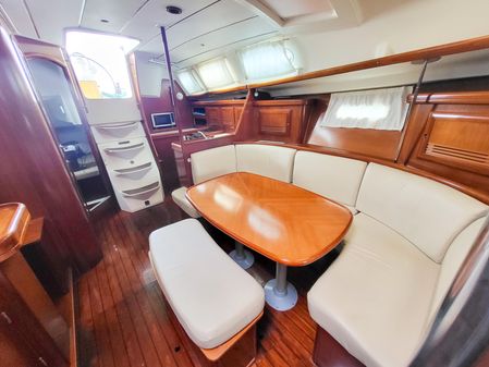 Beneteau 393 image