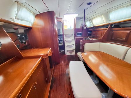 Beneteau 393 image