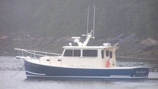 Calvin Beal Downeast Lobster Yacht - Walk Around Sportfish
