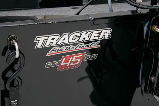 Tracker Pro 170 image