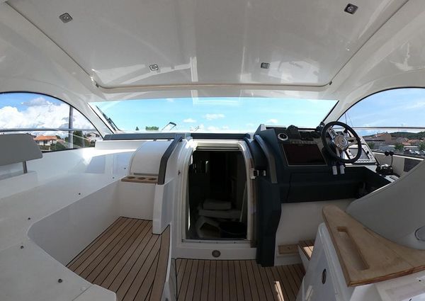 Fairline Targa 44 image