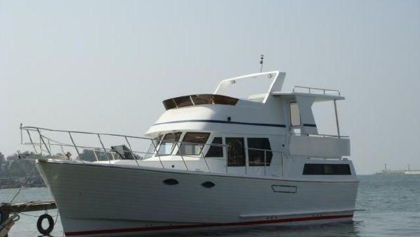 Marine Trader 38 Sundeck