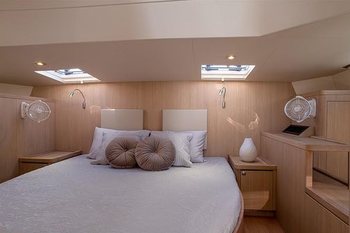 Aquila 44 Yacht image