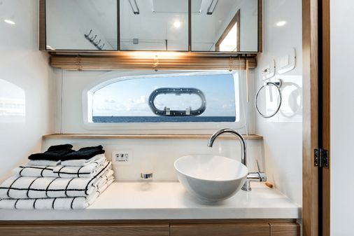 Aquila 44 Yacht image