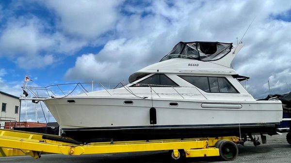 Bayliner 3988 MOTOR YACHT