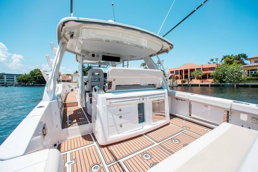Boston Whaler 420 Outrage image