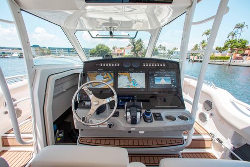 Boston Whaler 420 Outrage image