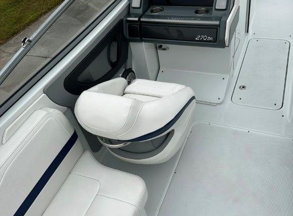 Formula 270 Bowrider image