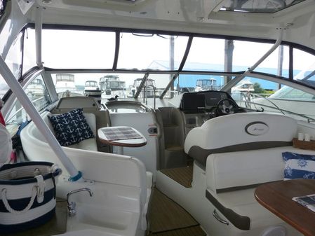 Cruisers Yachts 360 Express image